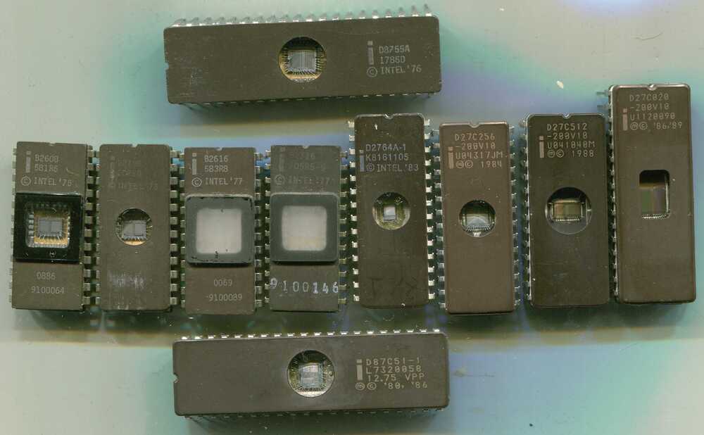 Intel EPROM-2.jpg